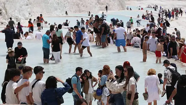Pamukkale'ye gelen bir turist kayboldu

