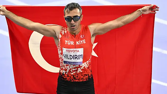 Para atletizmde milli sporcu Serkan Yıldırım, altın madalya kazandı
