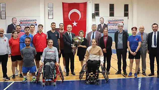 Para Badminton Milli Takım kampı Konya'da