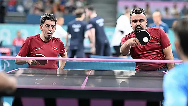 Para masa tenisinde çiftler kategorisinde milli sporcular Öztürk-Turan ikilisi madalya almayı garantiledi
