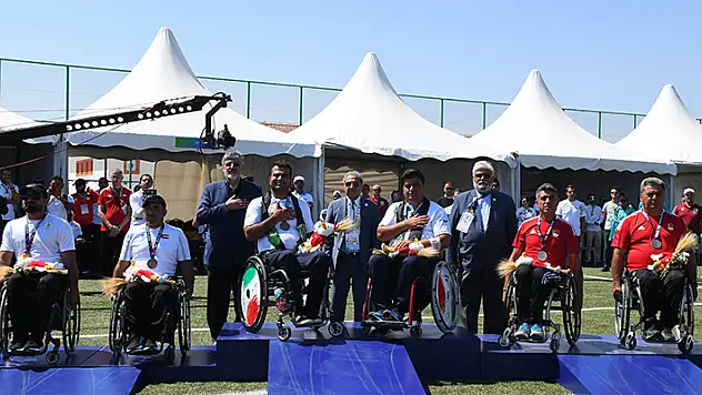 Para okçulukta madalyalar Türk ve İranlı sporcuların

