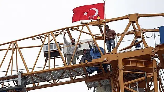 Paralarını alamadıkları iddiasıyla vince çıktılar