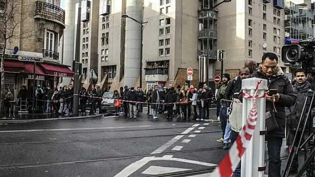 Paris'te çifte rehine krizi