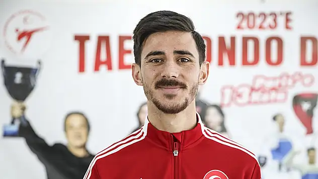 Paris'te para tekvando erkeklerde Mahmut Bozteke yarı finale çıktı
