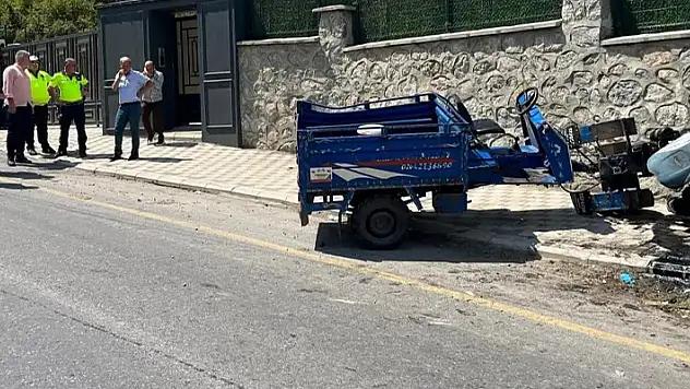 Pat pat duvara çarparak devrildi: 1 ölü, 7 yaralı
