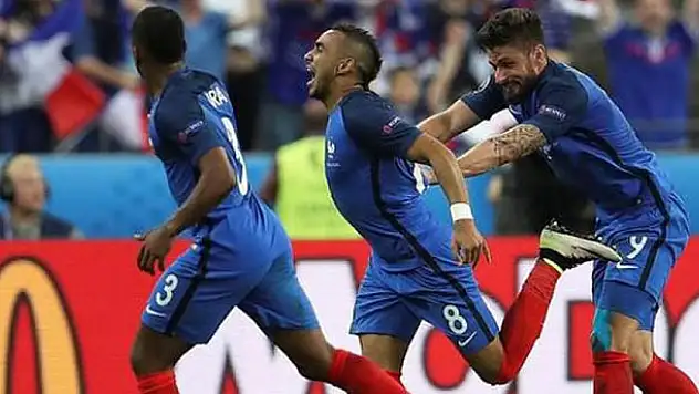 Payet'in müthiş golü Fransa'yı uçurdu