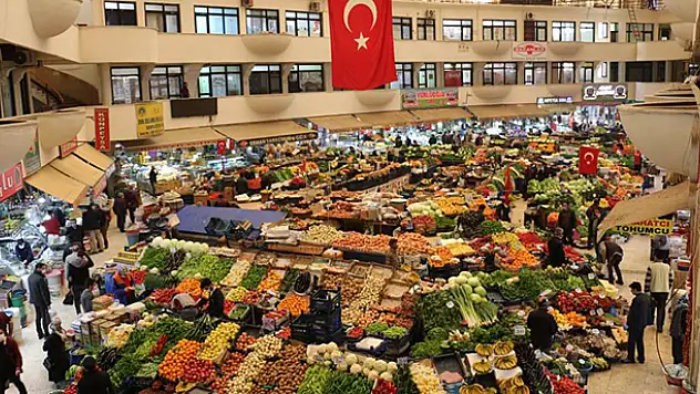Pazar yerleri cumartesi günleri açılacak, Konya'daki pazarcılar esneklik istiyor