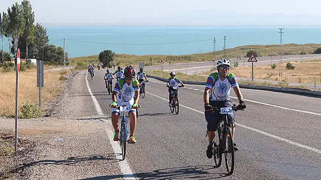 Pedallar, Beyşehir Gölü etrafında çevrildi