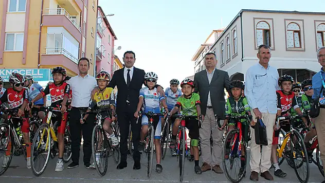 Pedallar festivalde terledi
