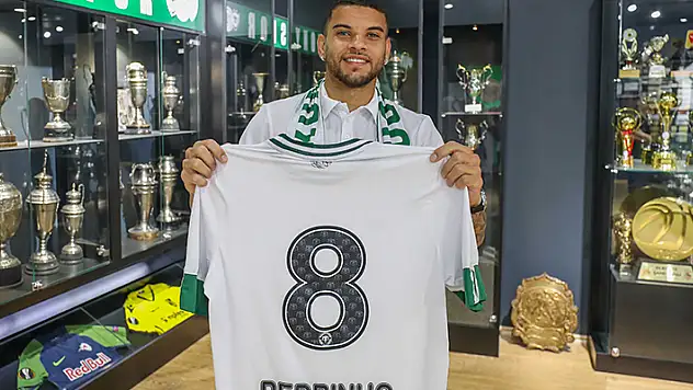 Pedrinho, Kartal'ın 12. Brezilyalısı oldu