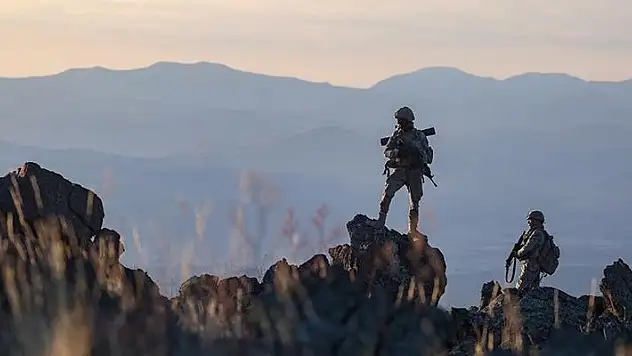 Pençe-Kilit Operasyonu bölgesinde 2 terörist etkisiz hale getirildi
