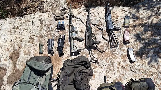 Pençe-Kilit Operasyonu bölgesinde teröristlere ait çok sayıda silah ve mühimmat ele geçirildi
