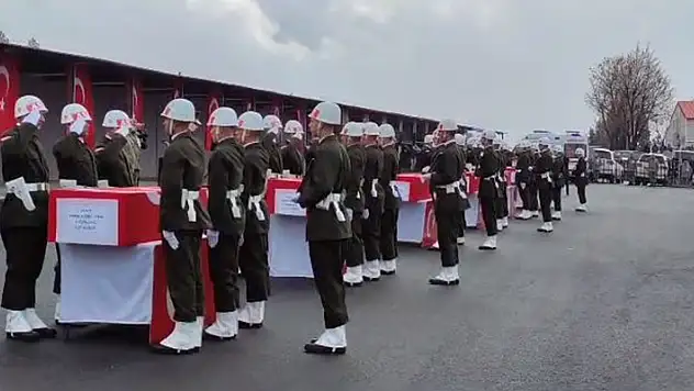 Pençe-Kilit şehitleri, Şırnak'taki törenin ardından memleketlerine uğurlandı

