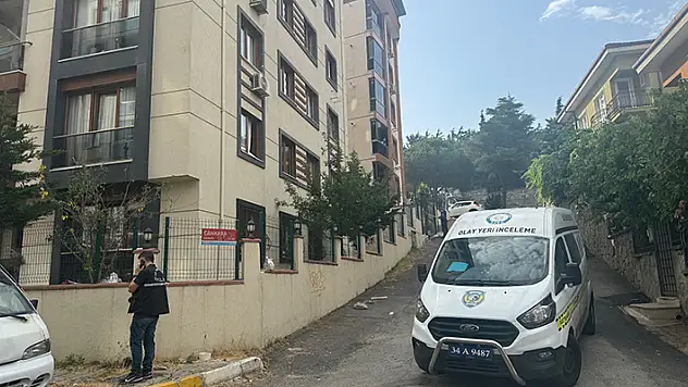 Pendik'te boşanma aşamasındaki eşini sokak ortasında öldürdü