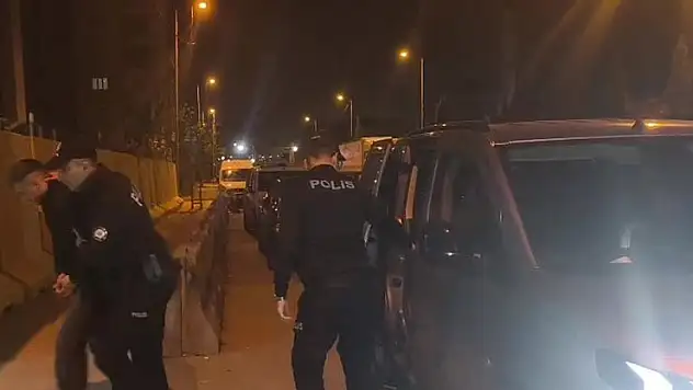Pendik'te asker eğlencesinde havaya ateş eden şahıs yakalandı