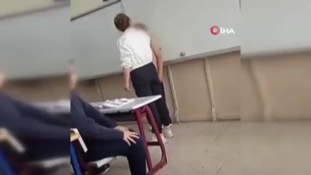 Pendik'te okulda öğretmenden öğrenciye şiddet kamerada