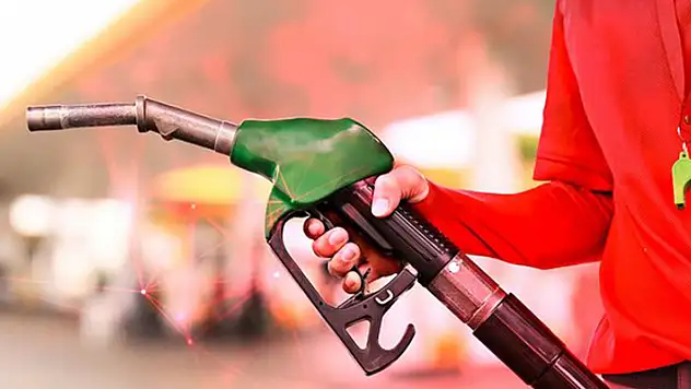 Peş peşe gelen indirim sonrası motorine zam geliyor! Bu gece pompaya yansıyacak