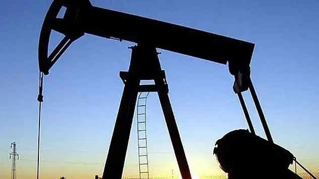 Petrol 1,5 ay sonra ilk kez 60 doları aştı