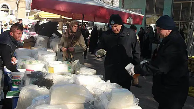 Peynir Pazarı'na Zabıtadan denetim