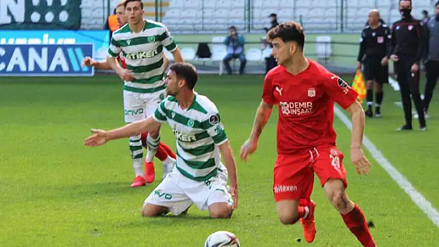 PFDK kararları açıklandı! Hem Konyaspor'a, hem İlhan Palut'a ceza çıktı
