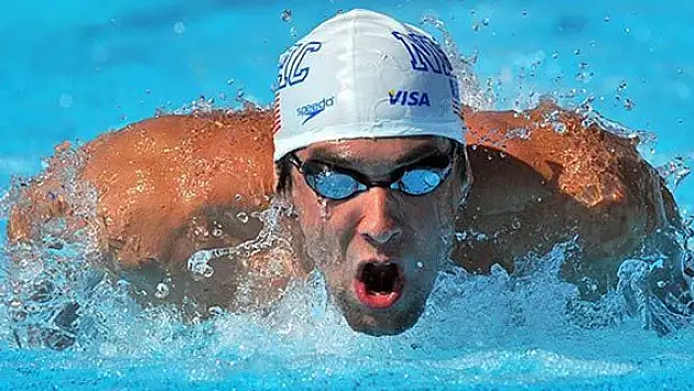 Phelps havuza dönüyor