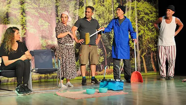 Piknik Sepetinde kahkaha tufanı
