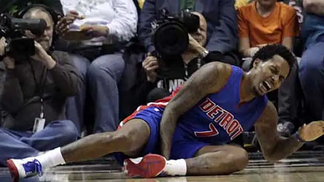 Pistonslı Jennings sezonu kapattı