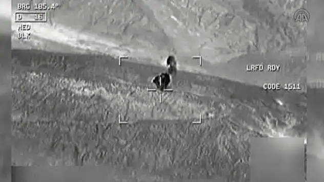 PKK'nın mühimmat deposunun imhası havadan görüntülendi
