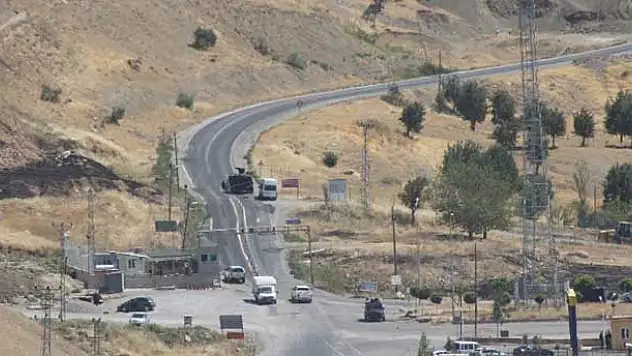 PKK'ya gıda götüren araçtan HDP'li vekil çıktı