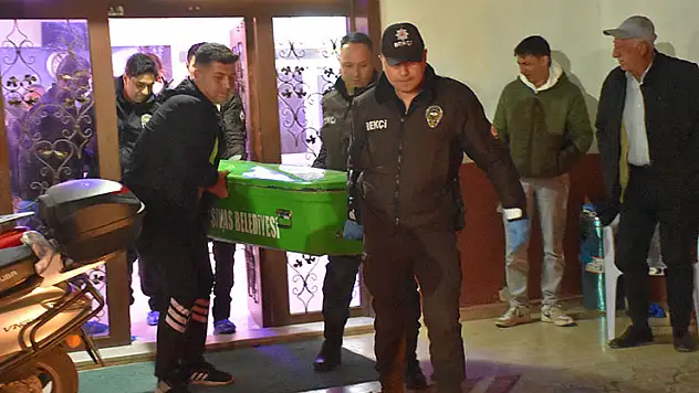 Plastik kelepçe ile elleri bağlanan iki kardeş, boğazları kesilerek katledilmiş