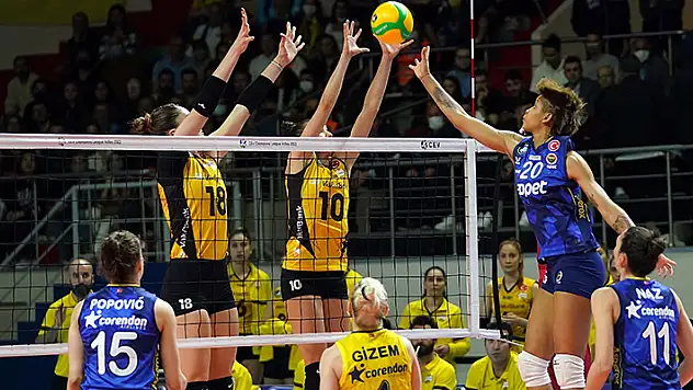 Play-off serisinde üçüncü randevu 