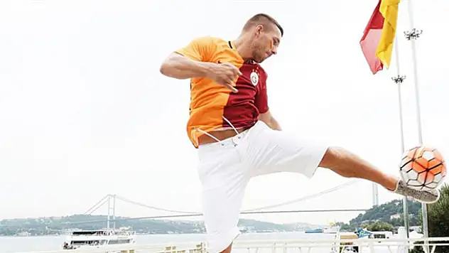 Podolski için karar verildi