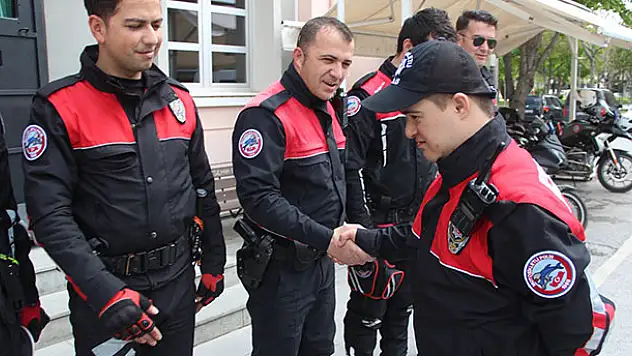 Polis amcaları down sendromlu gencin hayalini gerçekleştirdi