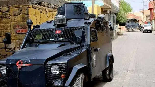 Polis ekiplerine roketli saldırı! 2 şehit, 3 yaralı