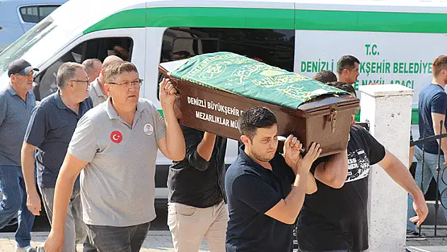 Polis eşi tarafından uykuda öldürülen anne ve 2 çocuğu son yolculuğuna uğurlandı