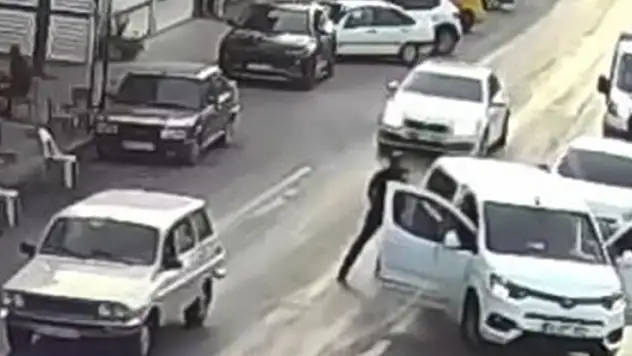 Polis önünü kesti, 29 suç kaydı bulunan şahsı yakaladı