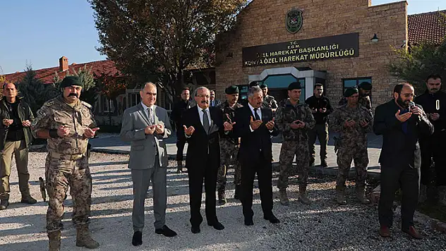 Polis Özel Harekât Timleri dualarla Konya'dan Suriye'ye uğurlandı