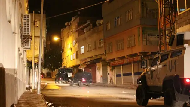 Polise molotoflu saldırı