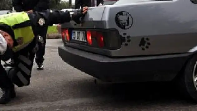 Polisi bile şok eden egzoz!