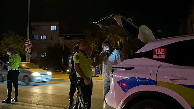 Polisin 'Dur' ihtarına uymayan otobüs şoförü 1,49 promil alkollü çıktı