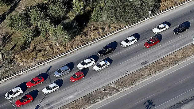 Polisin havadan trafik denetimleri sürüyor