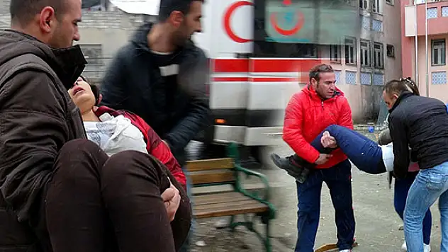 Polisle öğrenciler arasında gerginlik