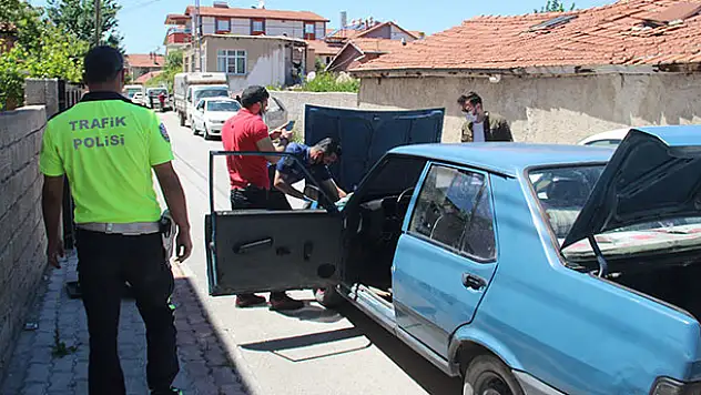 Polisle plakasız otomobil arasında kovalamaca yaşandı