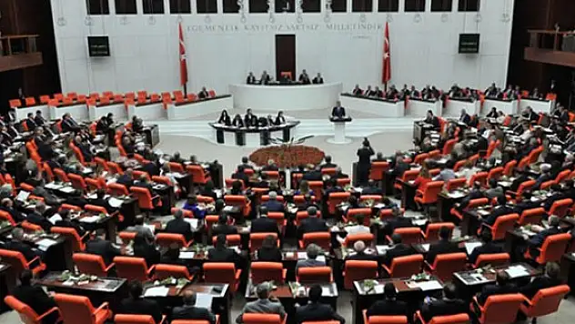 Polislik için yaşa takılanlara müjde