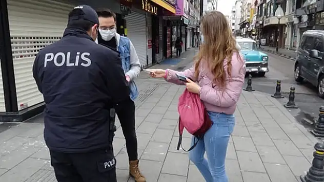 Polisten 20 yaş altı ve 65 yaş üstündekilere uygulama