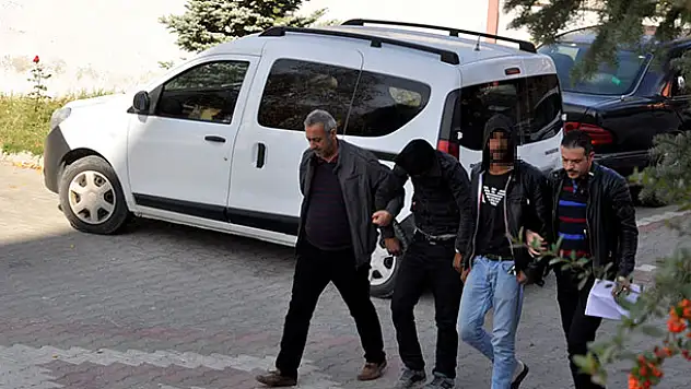 Polisten hırsızlara suçüstü