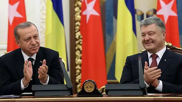 Poroşenko, Mevlana'nın sözleriyle konuşmasını bitirdi!