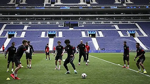 Porto yenilgisinin faturası sağlık ekibine çıktı