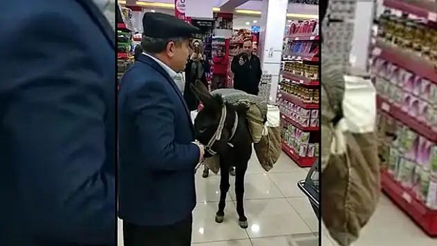 Poşet protestosu pahalıya patladı : 4 bin lira ceza!