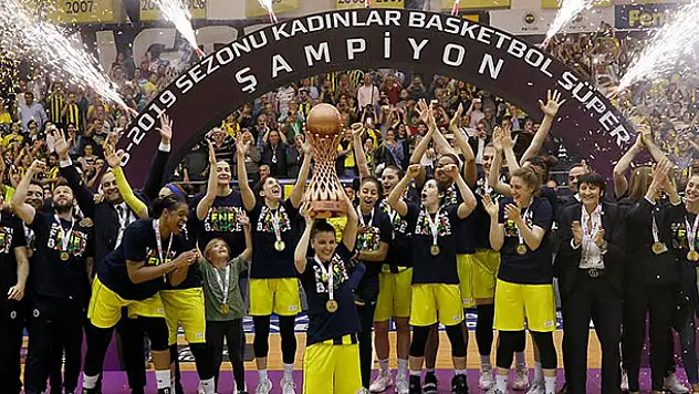 Potada şampiyon Fenerbahçe
